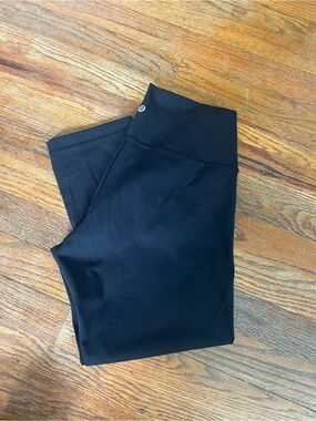 Lululemon black leggings size 10